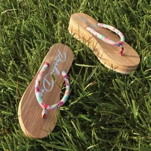 Damen-Sandale Mädchen Kaleo Keilabsatz Flip Flop Plateau mittlerer Absatz Strand Urlaub - Bild 1 von 8