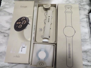 Google Pixel Watch 3 3nd gen 41MM GPS LTE Cellular Silver (Unlocked) New - Photo 1 sur 5