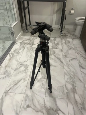 Manfrotto 475B Professional Tripod - Image 1 of 4