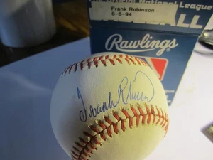 Frank Robinson Signed Official NL Baseball Autograph - Picture 1 of 4