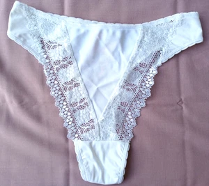 Charnos Lingerie ML005 Beautiful White Mistral Lace Satin Stretch Thong Size M/L - Picture 1 of 9