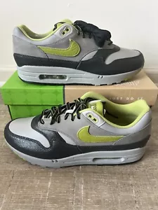 Taglia - 11.5 Nike Uomo Air Max 1 SP x HUF 'Pear Green' (HF3713-002) - Foto 1 di 6