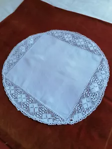 vintage hand crocheted doiley - Picture 1 of 5