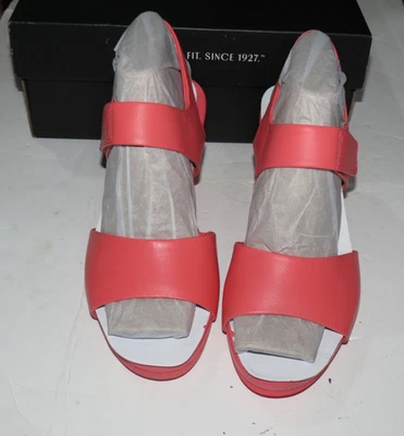Sandalias para mujer Naturalizer Imani Sunset Coral talla 10 W Foto 1 de 4