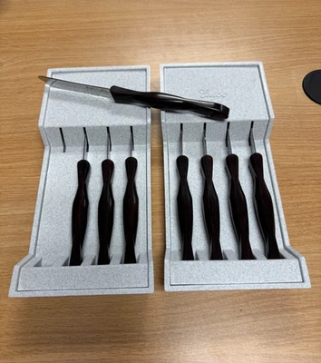 NUEVO (Nunca Usado) Juego de 8 Cuchillos de Mesa CUTCO en Bandejas.  Garantía Forever Foto 1 de 4