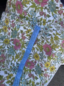 Vintage 60s -70s Colorful Floral Print Bedspread 34.5 X 44 Inches - Picture 1 of 4