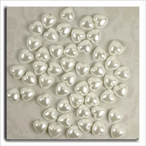 400 WEISSE PERLMUTT FLACHE HERZFÖRMIGE PERLEN 8 MM HOCHZEITSEINLADUNGEN/BASTELN SCHNÄPPCHEN! - Bild 1 von 1