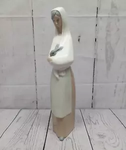 Vintage Lladro Figurine Peasant Girl With Bunny Rabbit Daisa 1977 - Picture 1 of 12