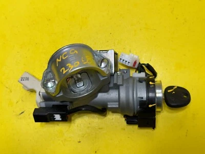 2011-2013 KIA FORTE IGNITION SWITCH LOCK CYLINDER W/KEY OEM - Image 1 of 4