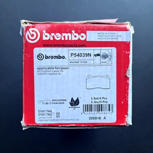 BREMBO P54039N Premium Ceramic Front Disc Brake Pad Set - Foto 1 di 3