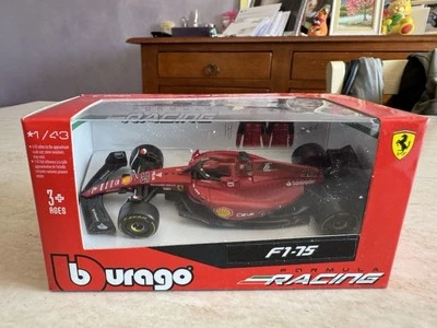 Splendida Burago F1-75 Carlos Sainz Jr scala 1:43  del 2022 da collezione - Immagine 1 di 4