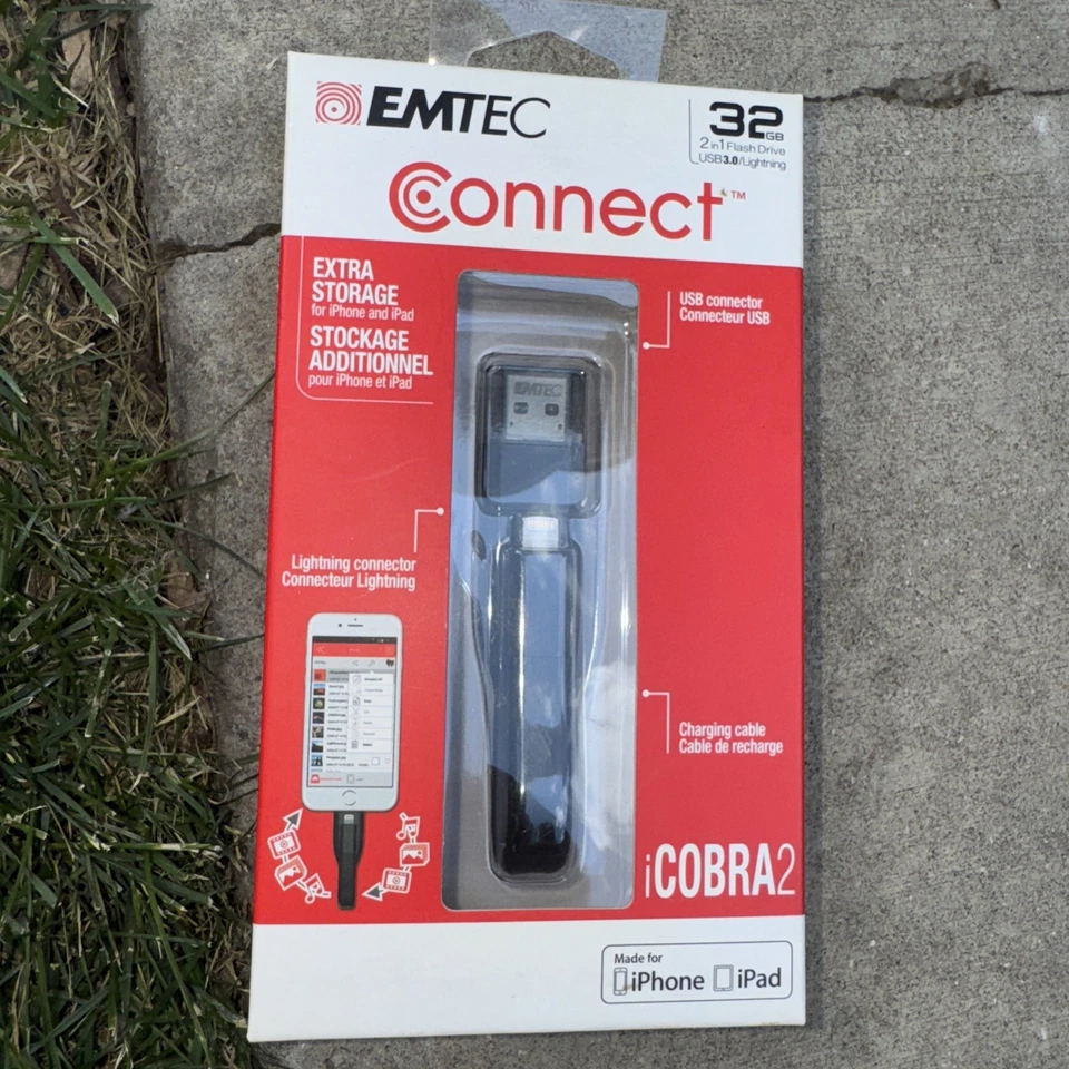 Emtec iCobra2 iPhone Flash Drive 32GB 2 in 1 Black, Dual Conne... - Image 1 of 1