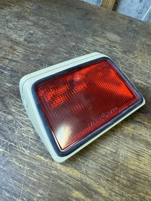 Tercera luz de freno luz trasera beige mercedes-benz w202 c220 c280 clase c Foto 1 de 4