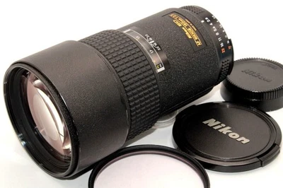 Excellent Nikon AF NIKKOR 180mm f/2.8 ED Portrait Telephoto Lens from Japan - Image 1 of 4