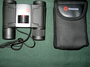 SIMMONS VENTURE 8X21 BINOS COMPACT -WATER-RESISTANT - Picture 1 of 2