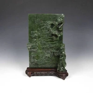 CHINESISCHE GRÜNE JADE-PLAKETTE GELEHRTER DRACHEWOLKEN PALISANDERBASIS PORZELLAN 19. JH. - Bild 1 von 7