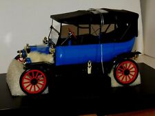 Ford USA MODELL T 1913 UNIVERSAL HOBBIES 4318 1/18