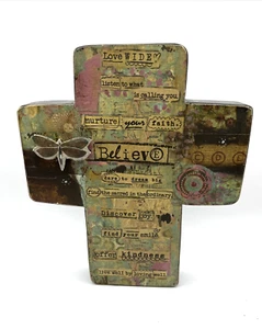 Placa inspiradora en forma de cruz Kelly Rae Roberts cuelga soportes pastel mariposa - Imagen 1 de 11