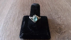 COLLECTIBLE WOMEN'S BLUE STONE TAIWAN RING SIZE 7 1/2 - Picture 1 of 3