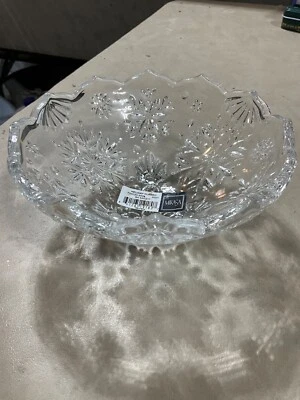 Cuenco de cristal Mikasa Holiday clásico con patas hecho en Alemania Foto 1 de 3