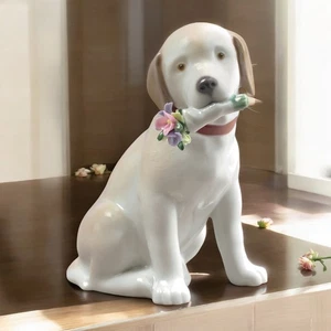 Lladro 01009256 Glossy Porcelain Dog Figurine with Bouquet #9256 - Picture 1 of 2