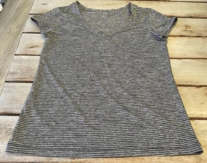 Lorna Jane Grey White Stripe Top Size S 10 Short Sleeve V Neck T Tee Shirt EUC - Picture 1 of 12