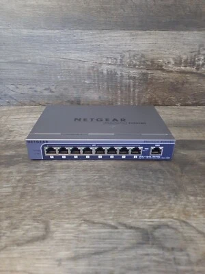 Firewall NETGEAR ProSAFE 8 PUERTOS Gigabit VPN clase empresarial modelo FVS318G 100NAS Foto 1 de 4