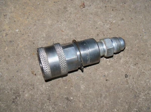 1 John Deere 318 322 332 316 420 430 Onan Schnellkupplung Hydraulik - Bild 1 von 1