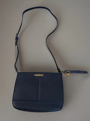 Bolso Bandolera Clásico Frye and Co. Negro Imitación Cuero Cierre con Cremallera Foto 1 de 4