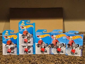 Hot Wheels Lot of 6 Peanuts Snoopy Doghouse Screen Time 2014 2015 2016 2018 2020 - Picture 1 of 3
