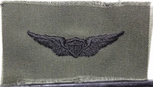 Insignia básica de alas de aviador del ejército de Estados Unidos insignia verde oliva parche de fatiga - Imagen 1 de 1