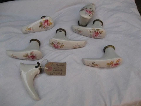VINTAGE CERAMIC DOOR HANDLES x 7-Retro Floral Design.House Renovation.LOT No8 Cover