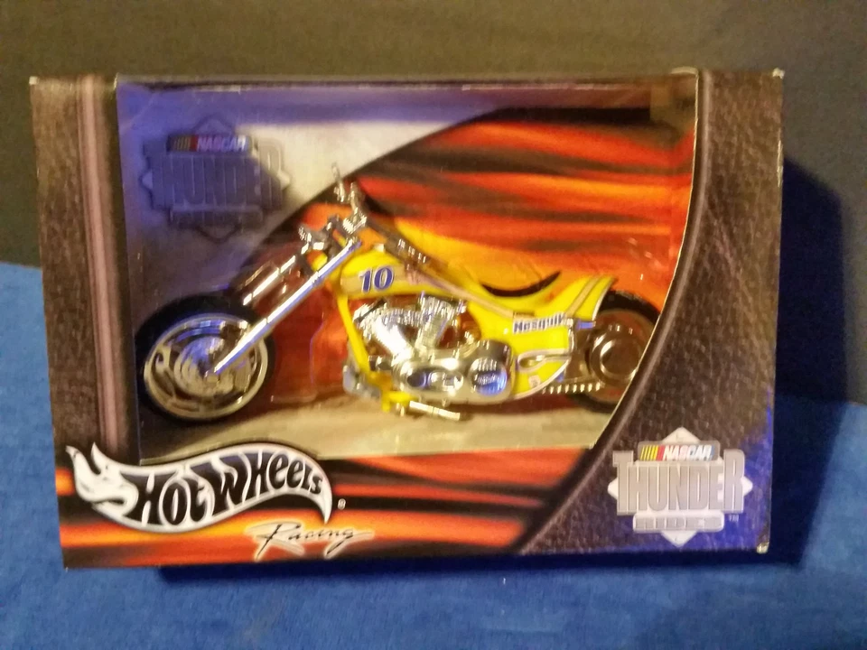 Nascar 2001 Hot Wheels Racing "Thunder Rides #10 Nesquick - Image 1 of 1