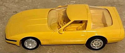 Chevrolet Corvette ZR1 1992 AMT/ERTL (amarillo) 6575 Foto 1 de 4