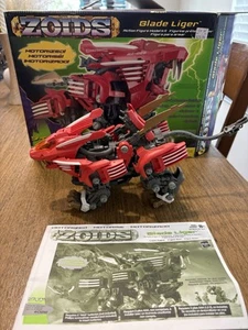 Hasbro ZOIDS Red Blade Liger 1/72 Scale Model Kit Complete - Picture 1 of 11