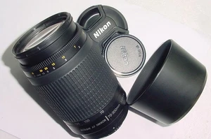 Nikon 70-300mm F/4-5.6 G Auto and manual Focus Zoom Lens in Black - Mint - Picture 1 of 5