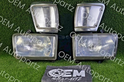 Toyota 4Runner 1992-1995 Headlights Set With Parking Lights OEM JDM :Fits Surf - Image 1 of 4