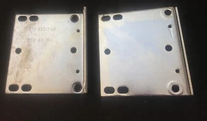 CISCO 700-02517-02 A0 CATALYST MOUNTING BRACKET/ RACK EARS - Picture 1 of 2