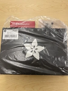 Raspberry Pi 3 Model B Quad Core 1.2ghz 64bit CPU 1gb RAM WiFi & Bluetooth 4.1 - Zdjęcie 1 z 3