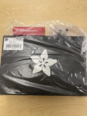 Raspberry Pi 3 Model B Quad Core 1.2ghz 64bit CPU 1gb RAM WiFi & Bluetooth 4.1 - Image 1 of 3