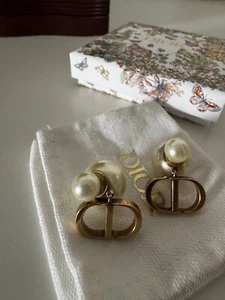 AUTHENTIC DIOR CD PEARL EARRINGS - Box & Dust Pouch included. - Picture 1 of 2