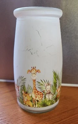 Jarrón de vidrio blanco con forma de leche OGOG# estampado animal  Foto 1 de 4