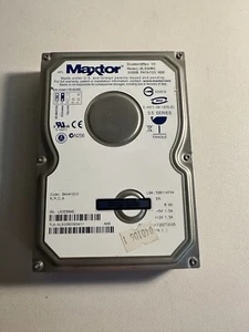 Maxtor 6L300R0 300GB Internal SATA Desktop Hard Drive - Afbeelding 1 van 10