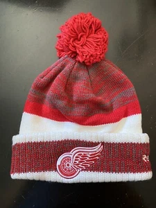Detroit Red Wings NEW Reebok Striped Winter Hat. NHL Hockey Cap NWT Adult - Bild 1 von 3