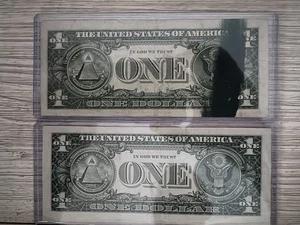 One Dollar Bill Error Lot with Misaligned Misprint, Miscut Offset, Ink Error - Picture 1 of 2