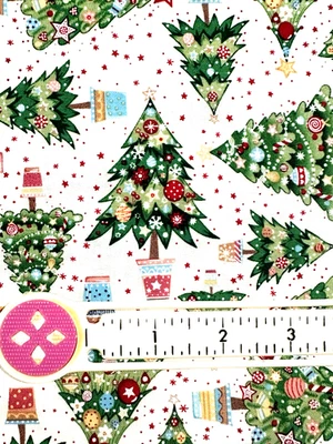 Deseos de Navidad ~ Árboles con adornos y copos de nieve en crema ~ MEDIA YARDA Foto 1 de 4