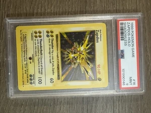 PSA 9 - Pokemon ZAPDOS 16/102 - SHADOWLESS BASE SET - Holo MINT - Picture 1 of 2