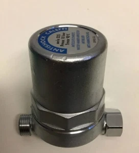 Latón amortiguador de agua Caleffi, cromado 3/8"" IG x 3/8"" AG - Imagen 1 de 5