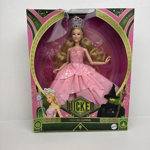 Wicked 2024 Glinda Deluxe Fashion Doll Mattel URL Errata Stampa Da Collezione Danneggiata - Foto 1 di 5