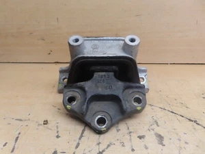 Suzuki Vitara MK4 2022 SZ-T MHEV 1,4 gasolina - montaje superior de la caja de cambios (B78) - Imagen 1 de 5